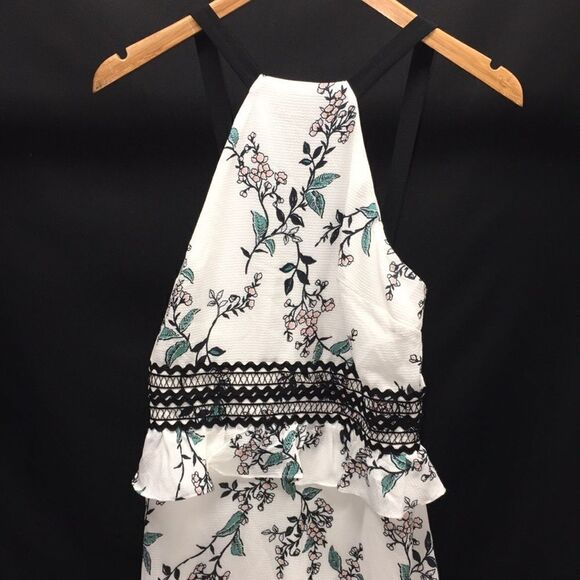 New Stylestalker
Kaylene Halter Floral Maxi Dress - Picture 3 of 5